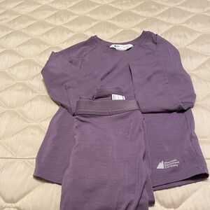 Girls Mountain Equipment Company Base Layer set Size 7